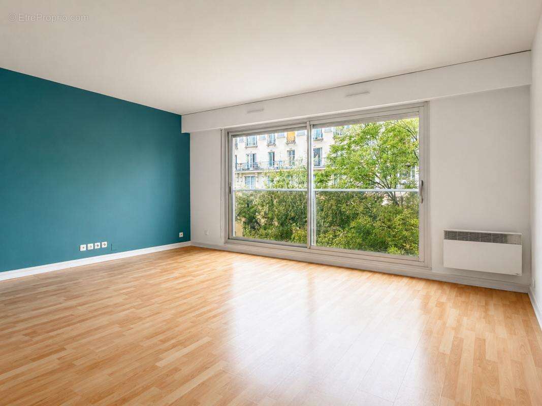 Appartement à PARIS-20E