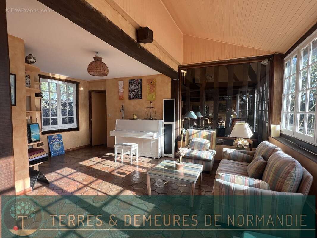 Maison à PONT-L'EVEQUE