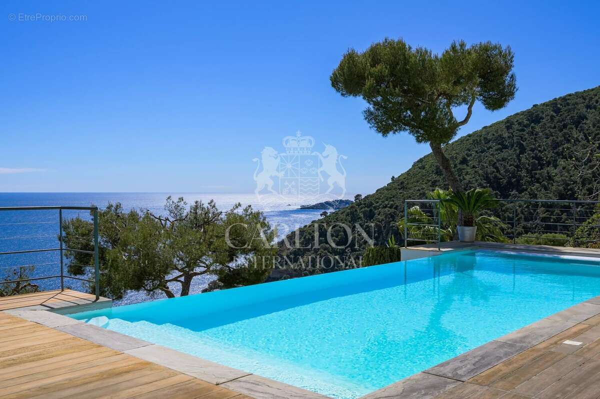Maison à EZE