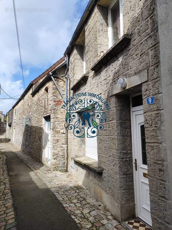 Maison à SAINT-SAUVEUR-LE-VICOMTE