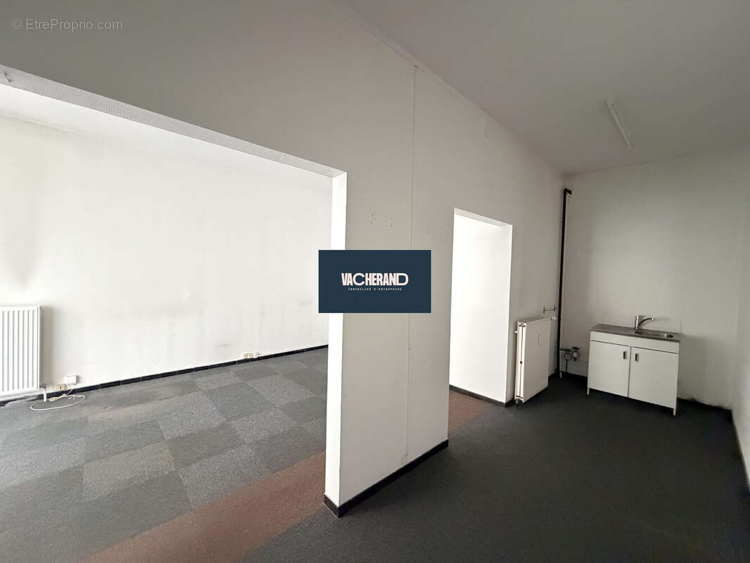 Commerce à LA MADELEINE