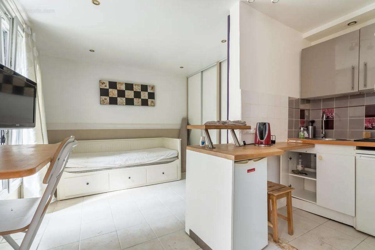 Maison de 9 pièces de 196 m² à Aubervilliers - photo 10