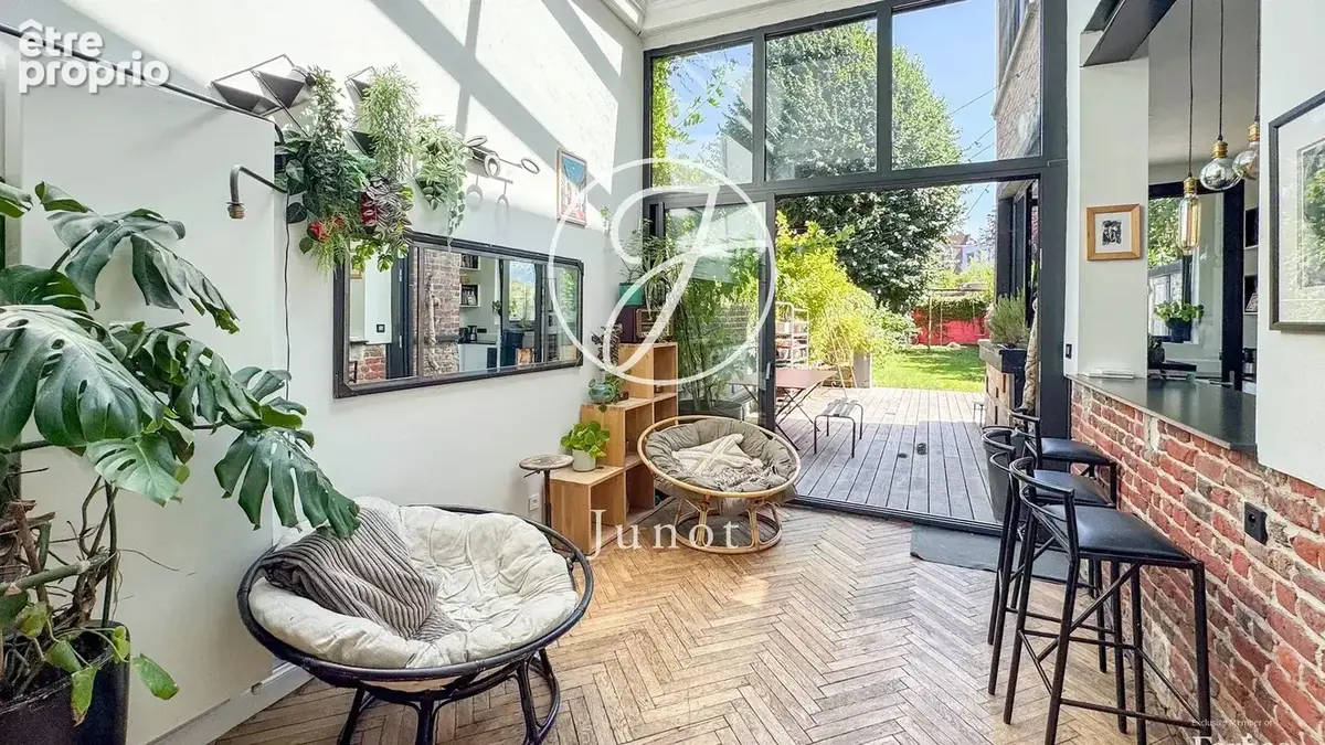 Lille - CORMONTAIGNE - Maison bourgeoise à vendre - 10 pièces - 236,42m² habitables - 7 chambres - Terrasse - Jardin - photo 2