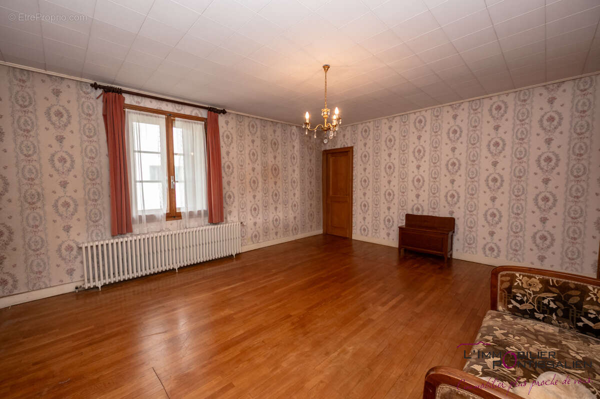 MAISON DE 208 m2 SUR 733 m2- Proche frontière - photo 25