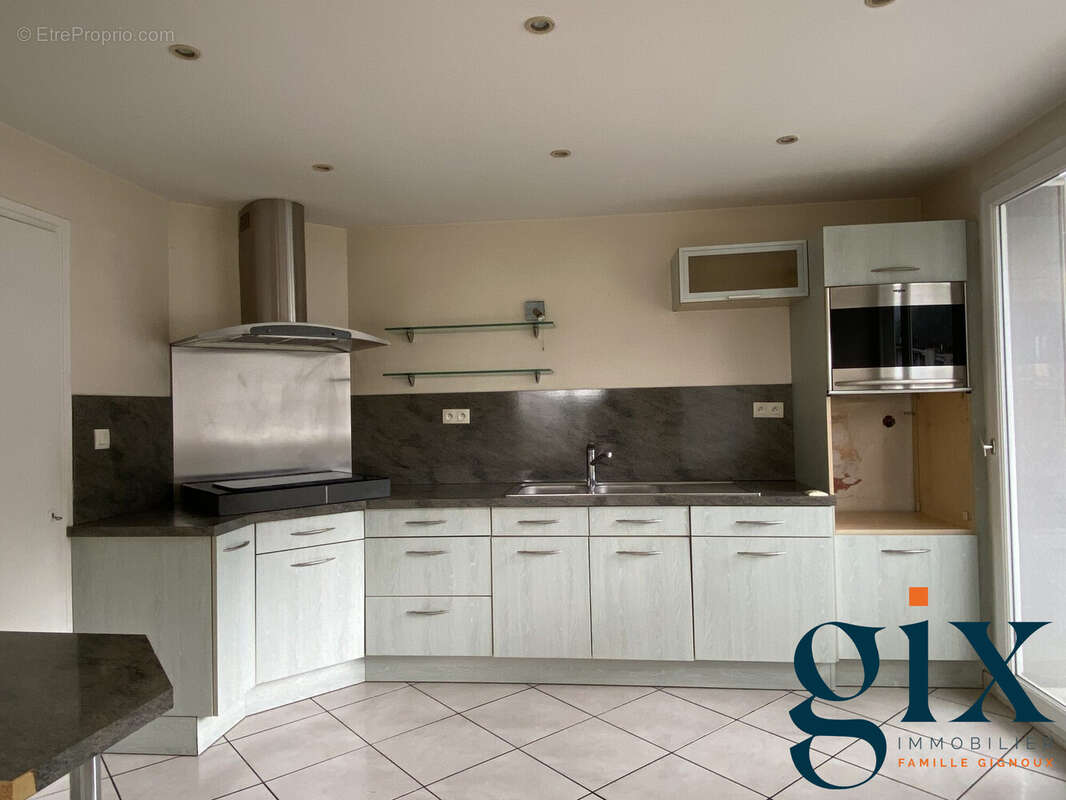 Appartement à MEYLAN