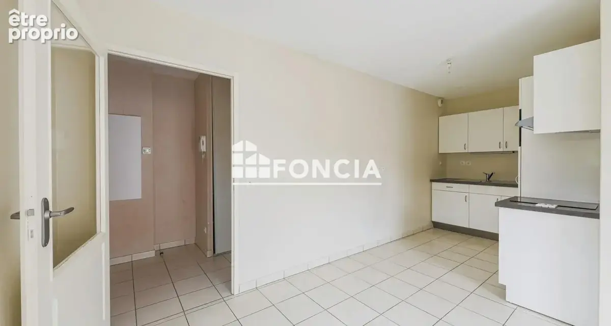 T2 - copropriété de standing - possibilité garage - photo 6