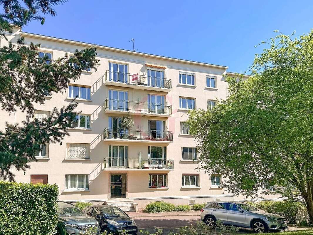 Appartement à BOURG-LA-REINE