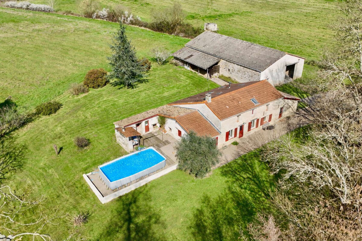 Maison à VELINES