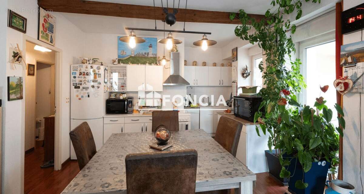 Appartement à BOURG-DE-PEAGE