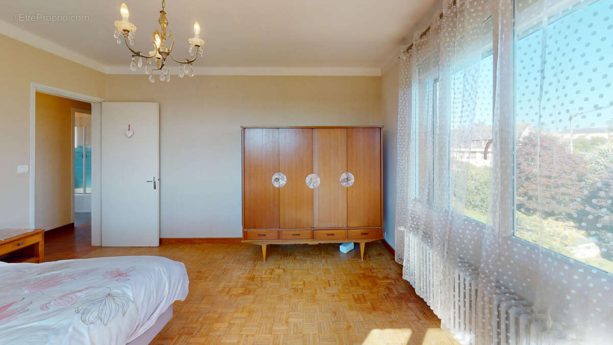 Maison à BARAQUEVILLE