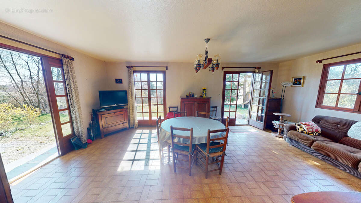 Maison à CRAPONNE-SUR-ARZON