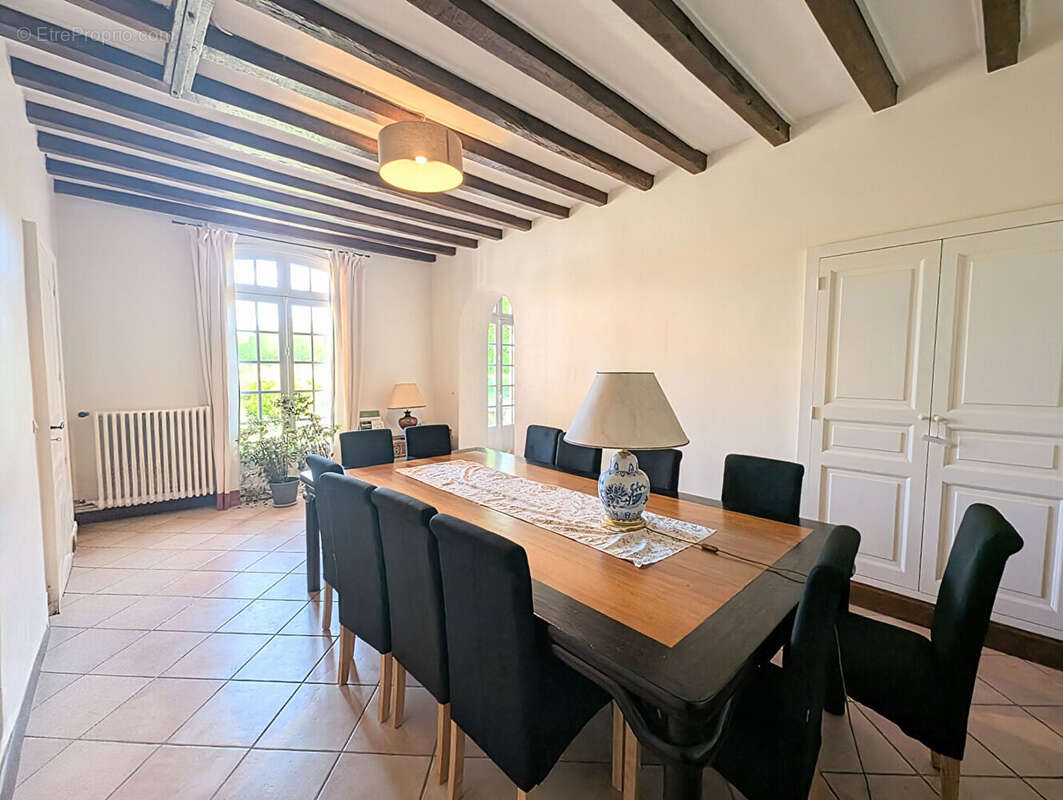 Maison à VALLIERES-LES-GRANDES