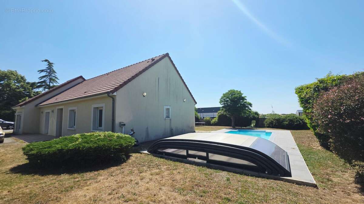 Bourges maison de 166 m² 5 chambres piscine garage - photo 18