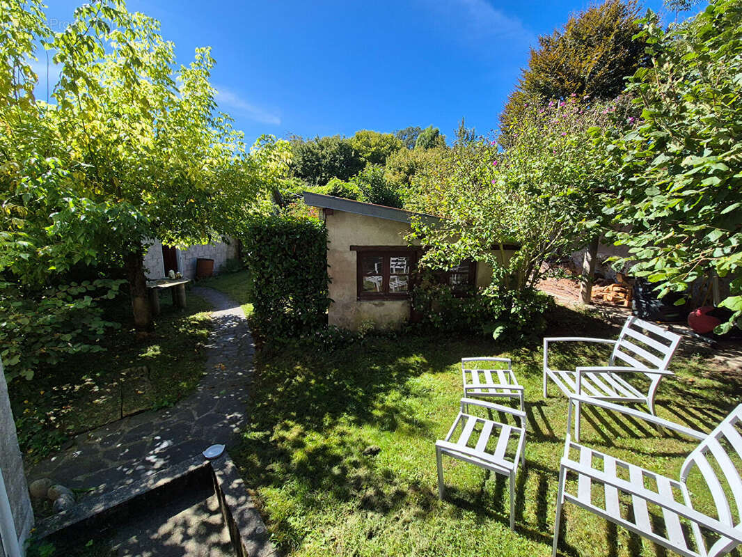 Appartement à SAINT-CIRGUES-LA-LOUTRE