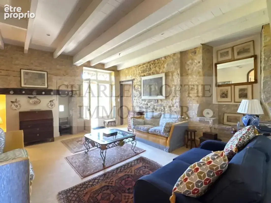 Propriété de caractère avec manoir, maison d’amis, piscine intérieure et 9,8 hectares de terrain, proche Puy-l’Evêque. - photo 9