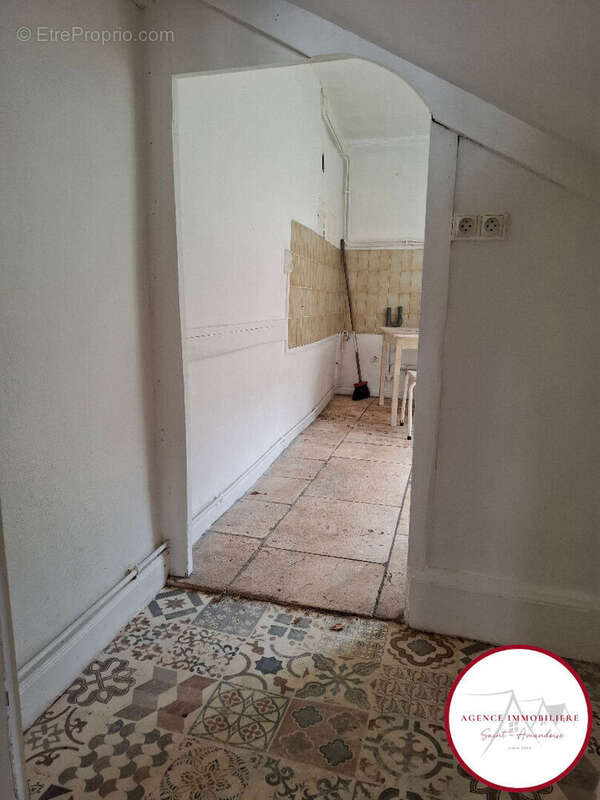 Maison à BRUERE-ALLICHAMPS