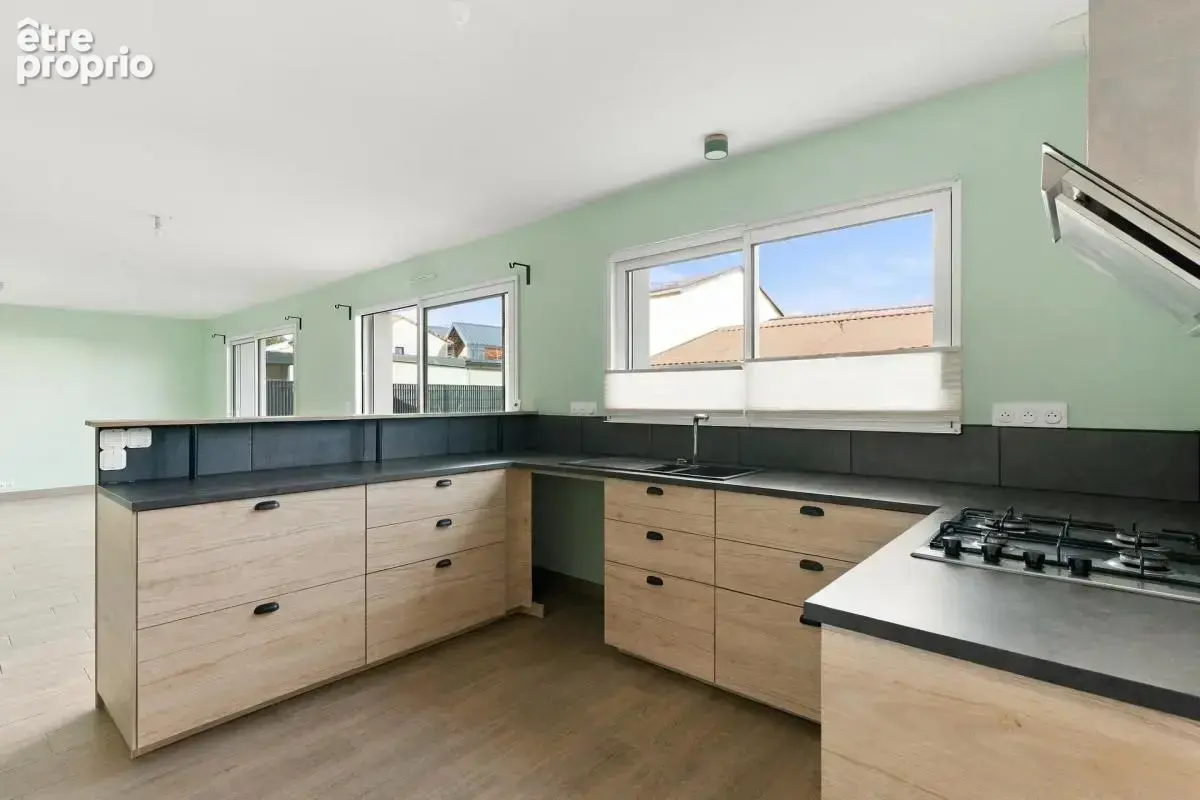 Maison de 6 pièces de 125 m² à Saint-Julien-de-Concelles - photo 6