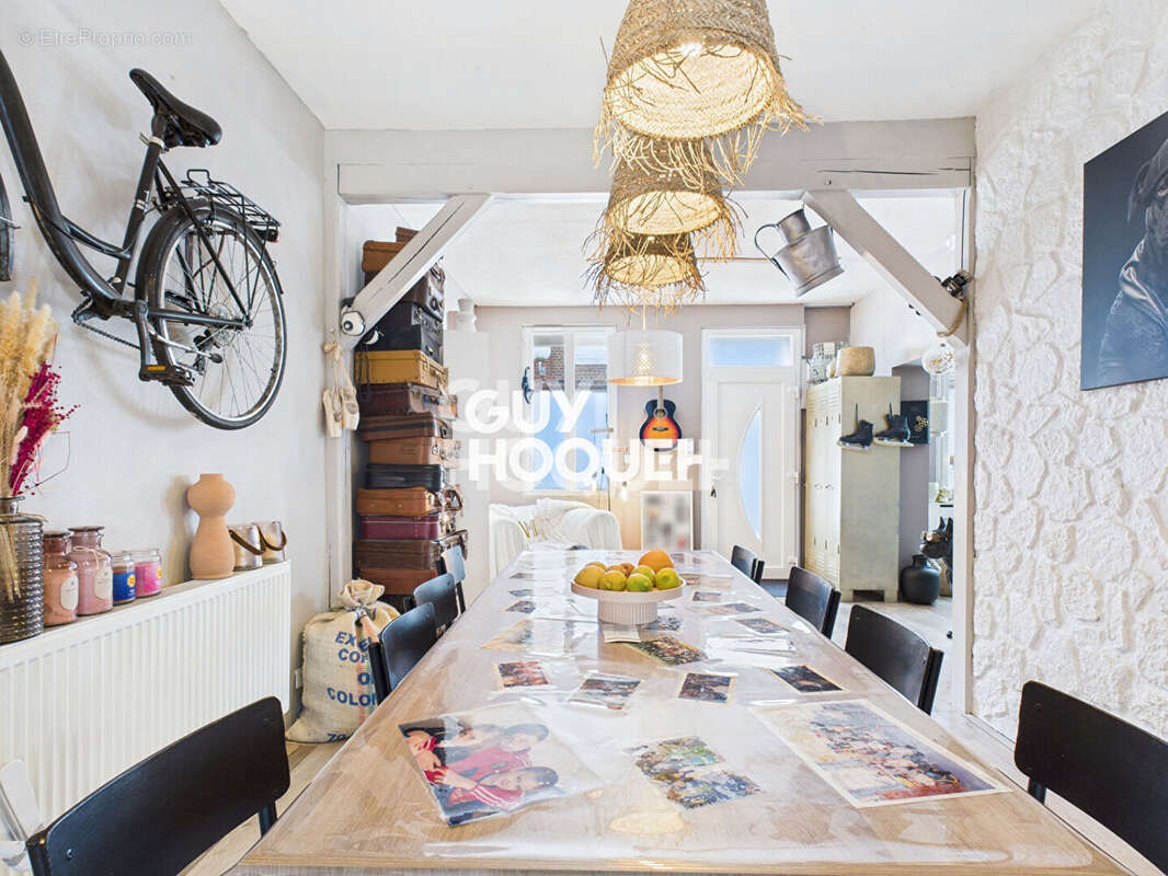 Maison à SAINT-ETIENNE-DU-ROUVRAY