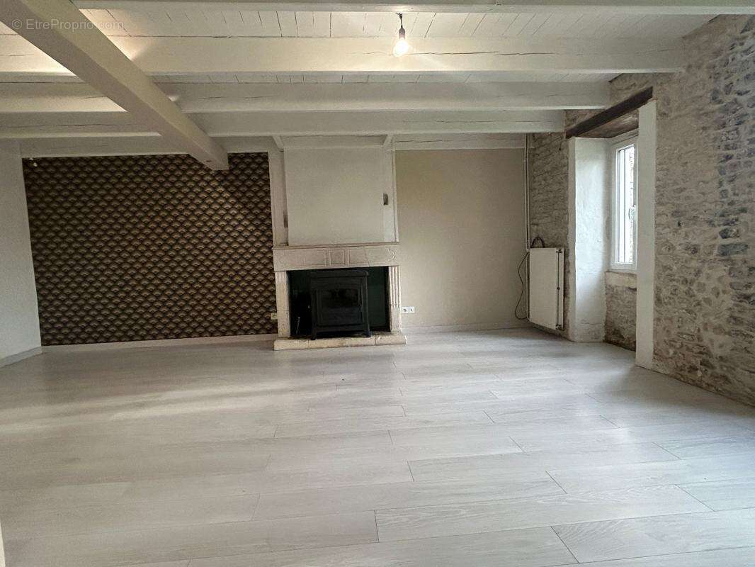 Maison à VERINES