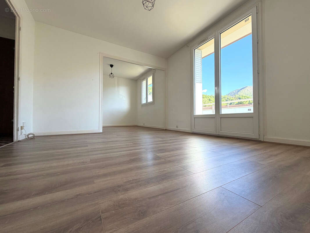 Appartement à GIERES