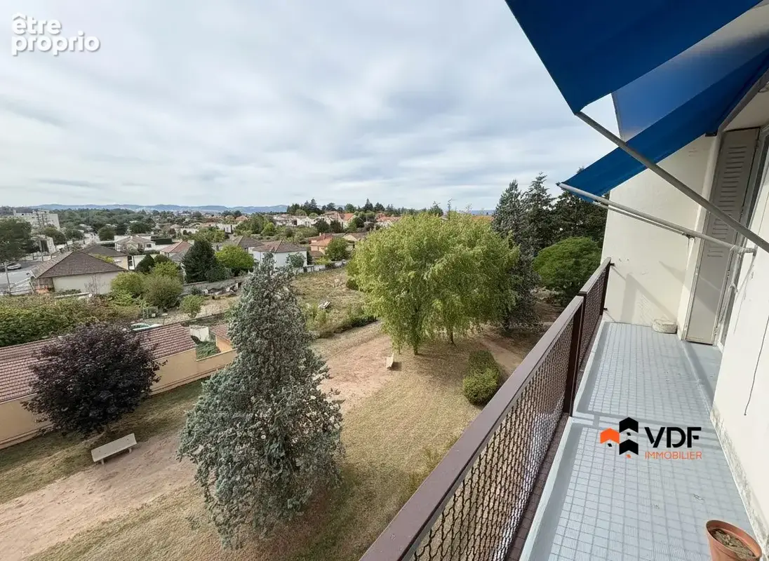 Appartement 3 pièces 67 m² à vendre à Roanne (42300) - photo 2