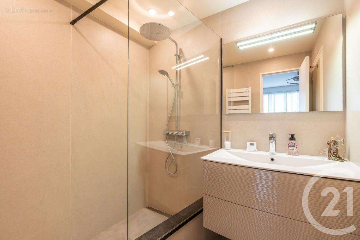 Appartement à FONTENAY-SOUS-BOIS