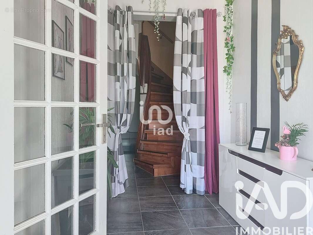 Photo 3 - Maison à BAZOUGES-LA-PEROUSE