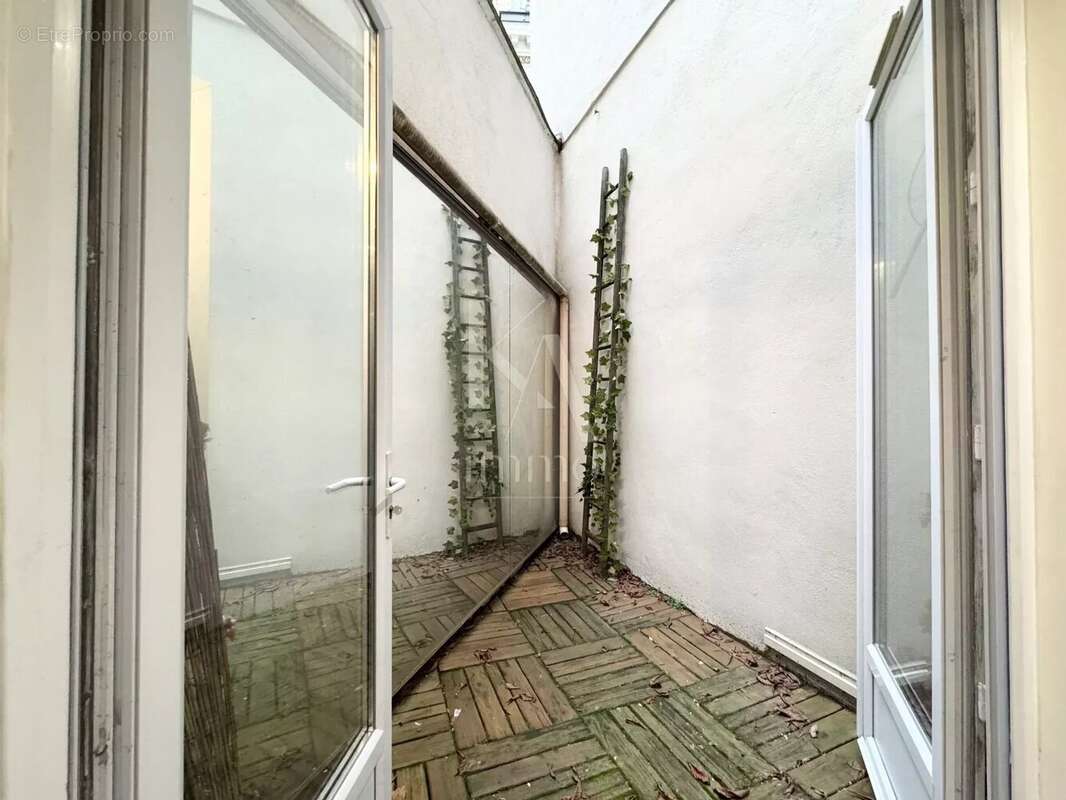 Appartement à PARIS-6E