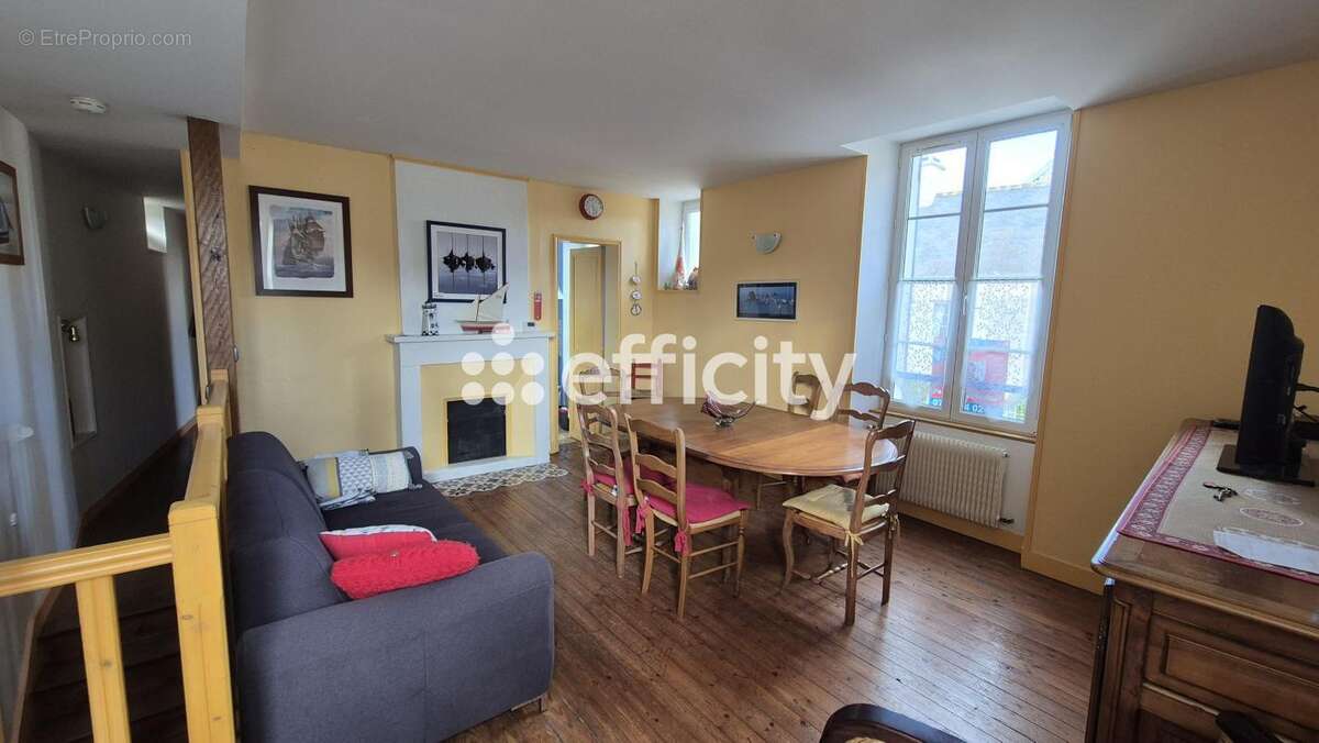 Maison à ARROMANCHES-LES-BAINS