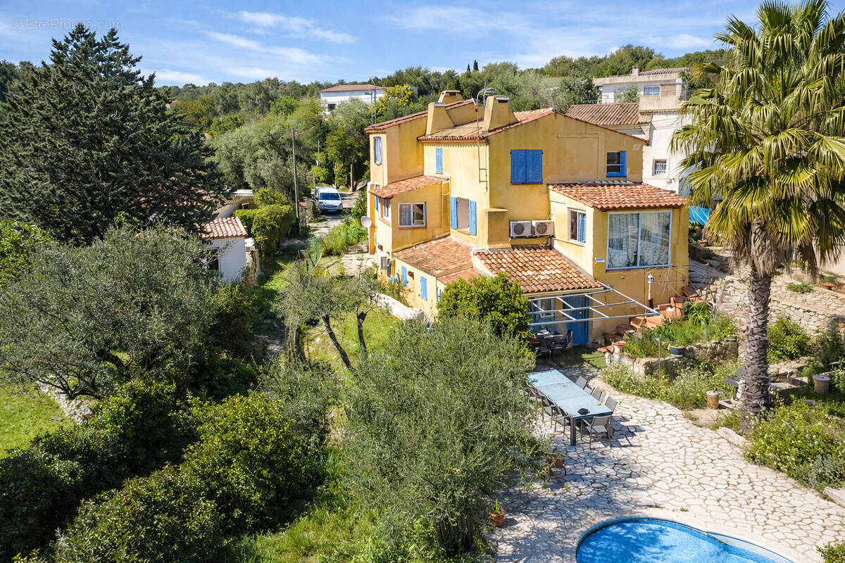 Maison à SOLLIES-TOUCAS