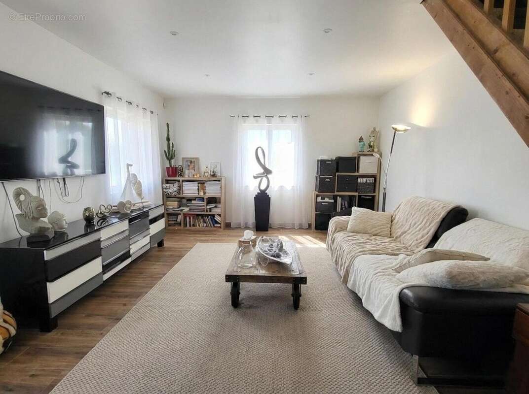 Maison 145 m² à Saint-Malo-Des-Trois-Fontaines  - photo 3