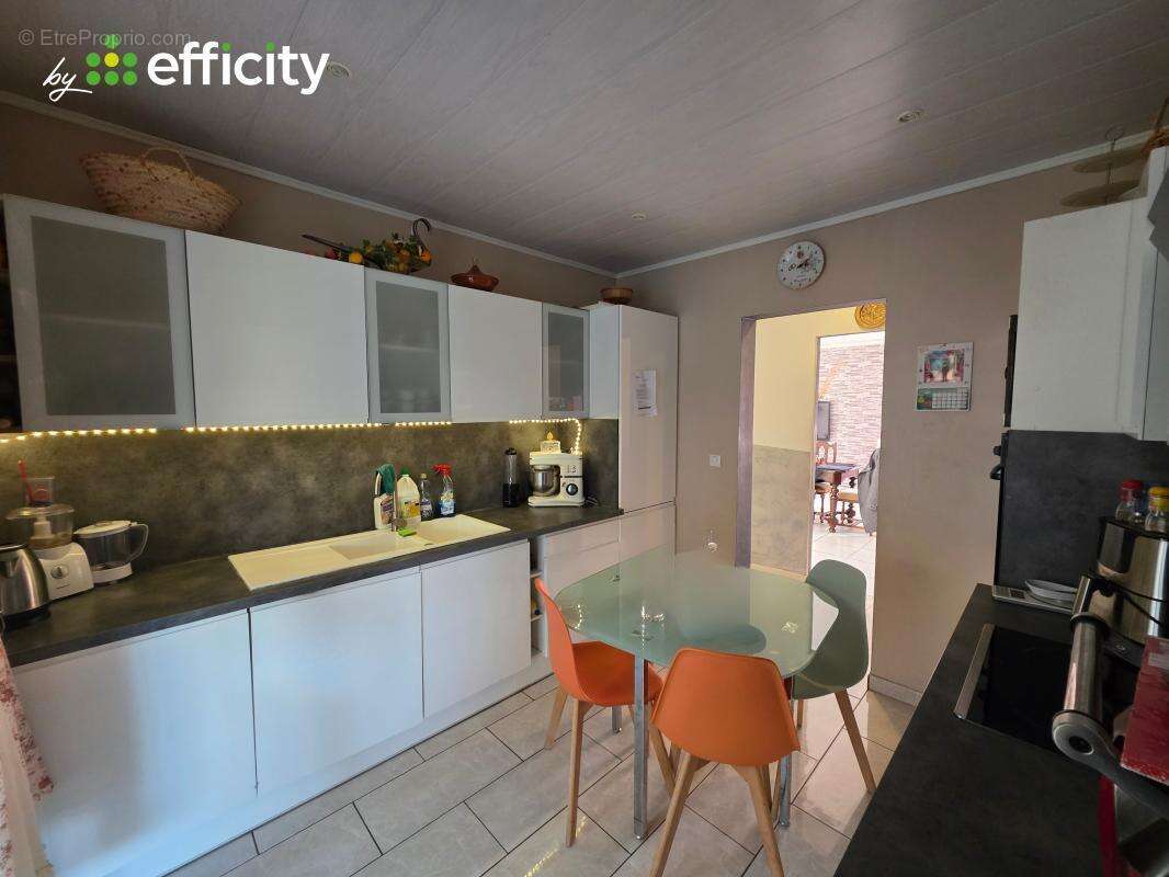 Maison à AULNOYE-AYMERIES