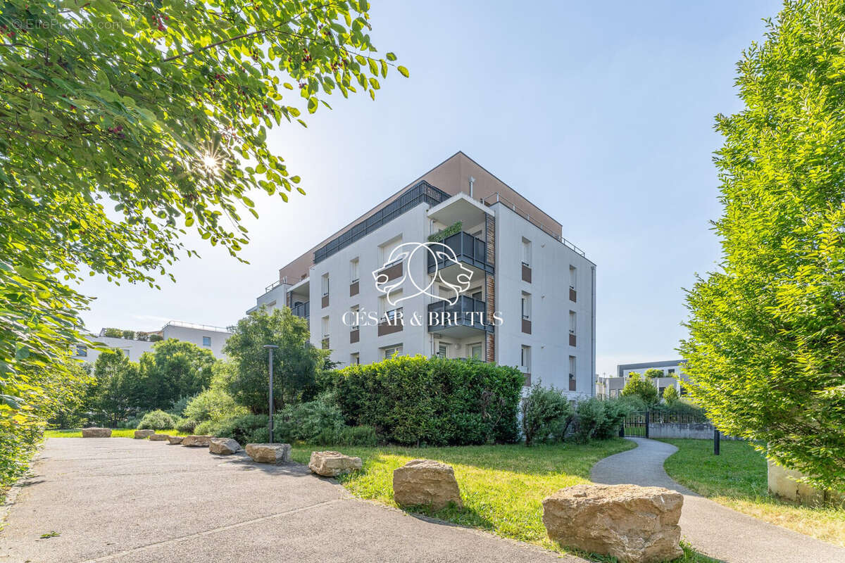Appartement à LYON-8E