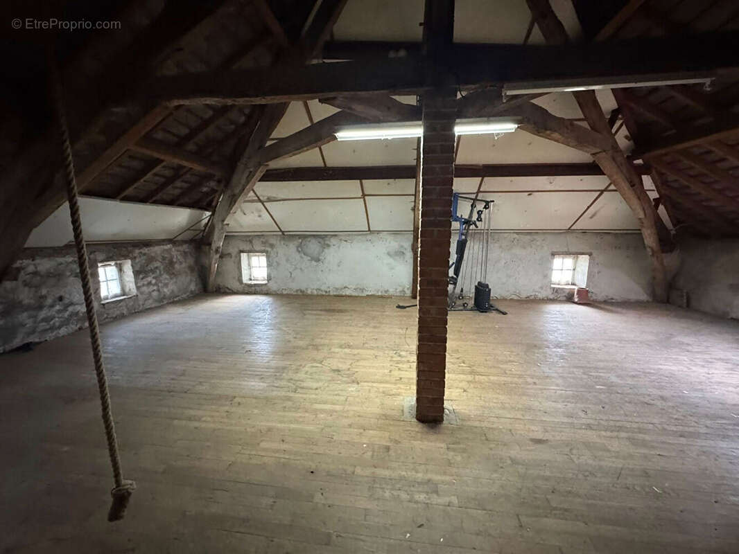 Maison à BESSINES-SUR-GARTEMPE