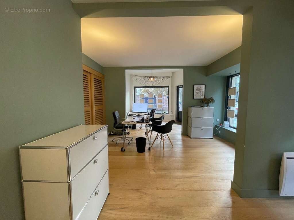 Commerce à LA MADELEINE