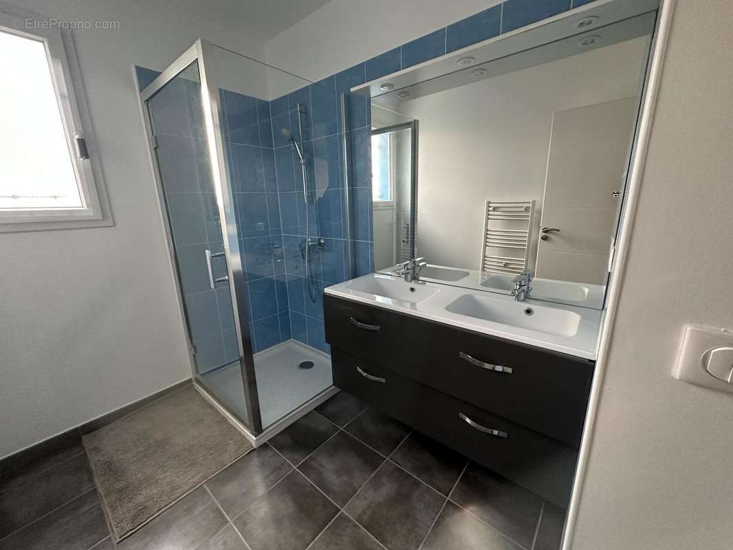 Maison à SAINT-THIBERY