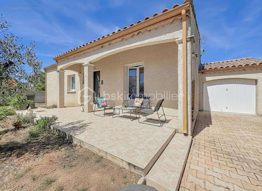 *** charmante maison t5 de plain-pied de 112m2 avec garage - lunel-viel *** - photo 2