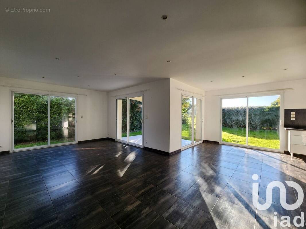 Photo 1 - Maison à SAINT-YRIEIX-SUR-CHARENTE