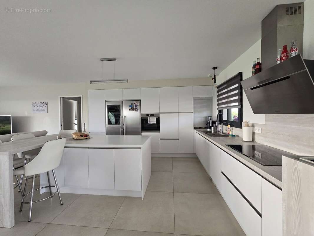 Maison à PONT-DE-VEYLE