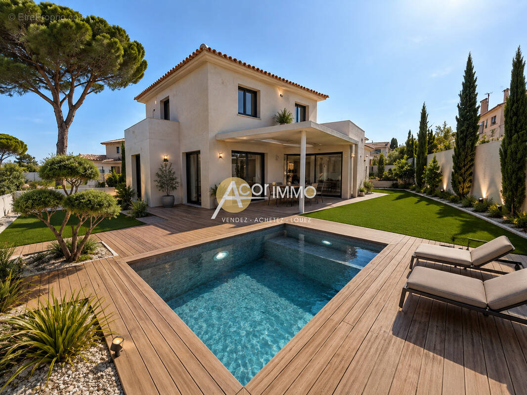 Maison à SIX-FOURS-LES-PLAGES
