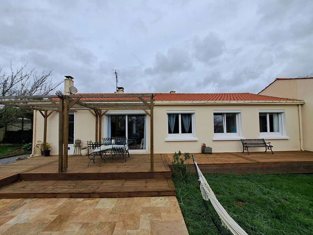 Maison à SAINT-CHRISTOPHE-DU-LIGNERON