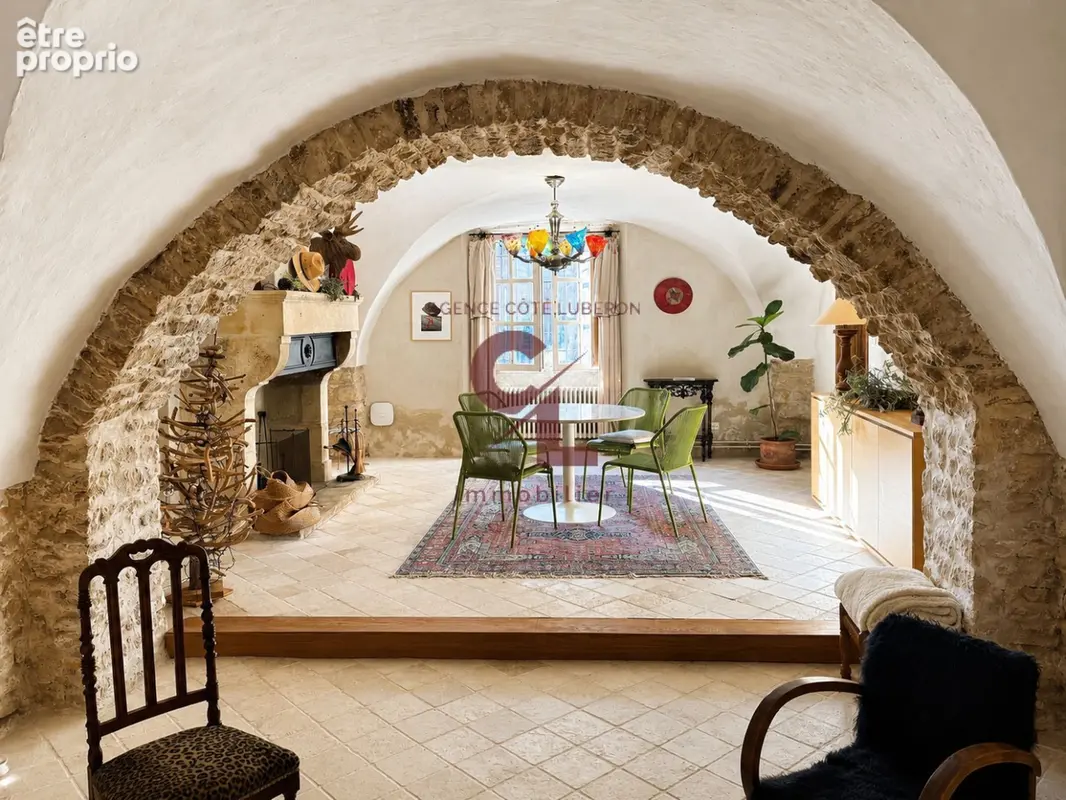 Maison 9 pièces 285 m² à vendre à Cabrieres-D'avignon (84220) - photo 5
