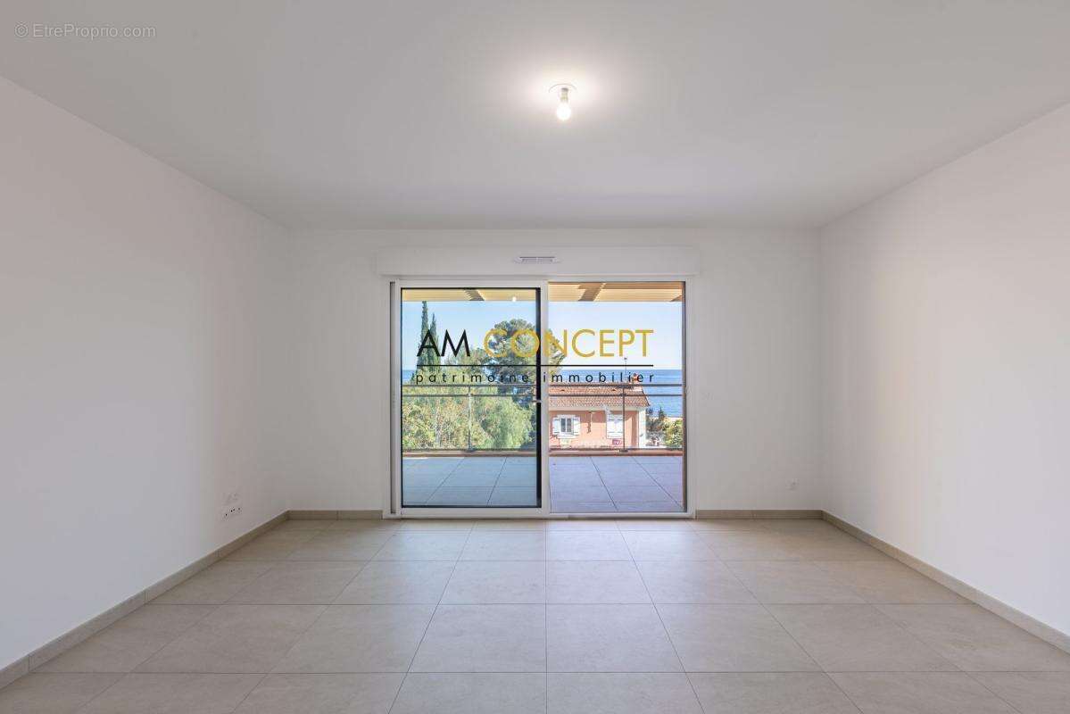 Appartement à EZE