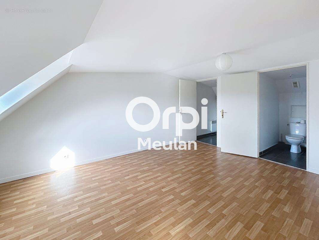 Appartement à LES MUREAUX
