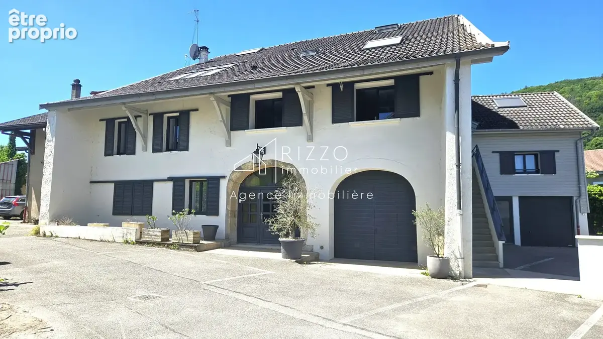 Divonne, duplex en RDJ de 225m2 de type 6 dans ferme Gessienne rénovée - photo 18