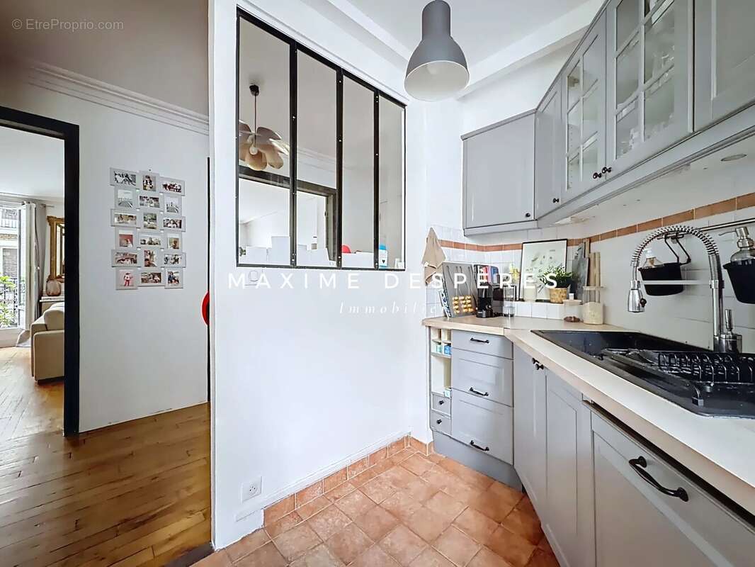 Appartement à PARIS-16E