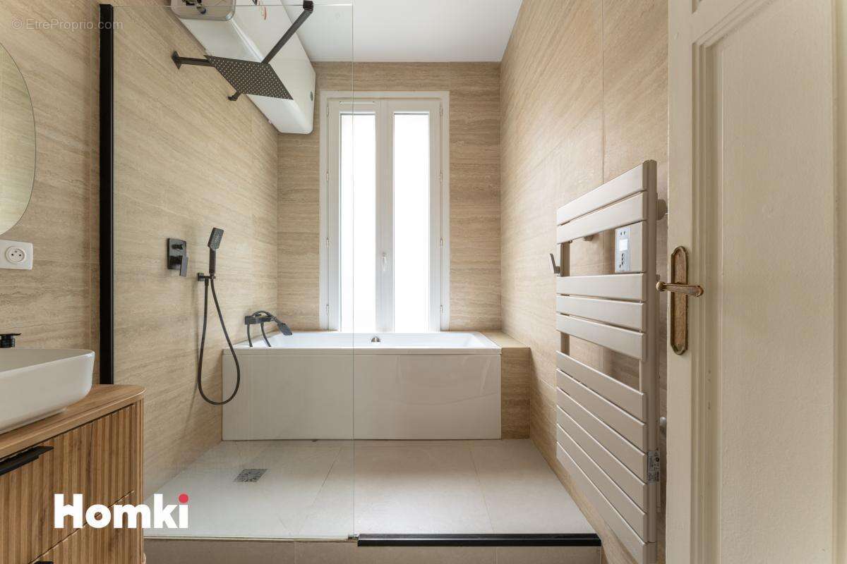 Appartement à MARSEILLE-8E