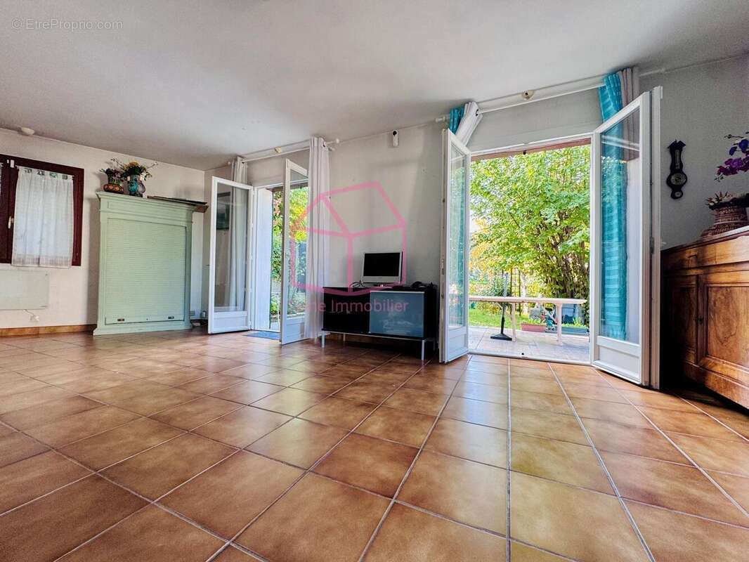 Maison à L&#039;HAY-LES-ROSES