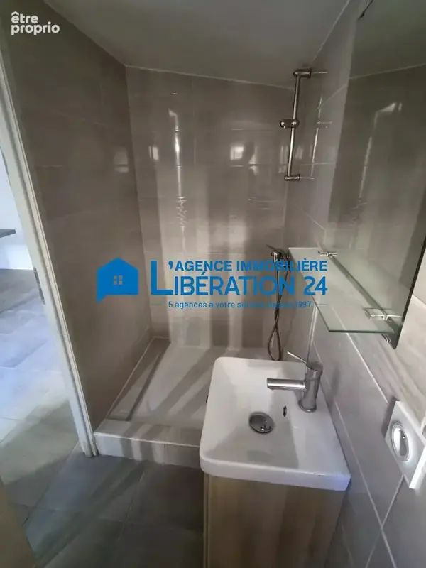 Immeuble de 3 logements avec cour - photo 7