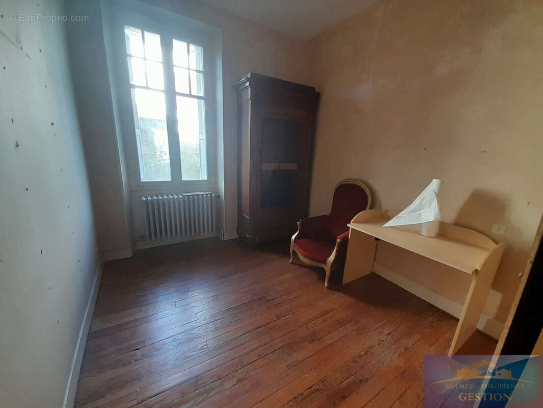 Maison à LOURDES